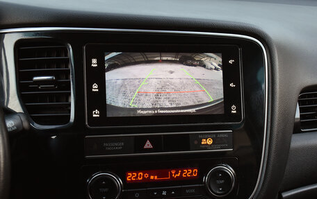 Mitsubishi Outlander III рестайлинг 3, 2019 год, 2 384 000 рублей, 13 фотография