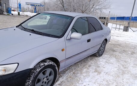 Toyota Camry, 1998 год, 550 000 рублей, 3 фотография