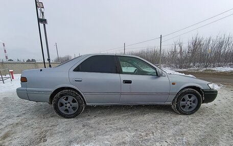 Toyota Camry, 1998 год, 550 000 рублей, 6 фотография
