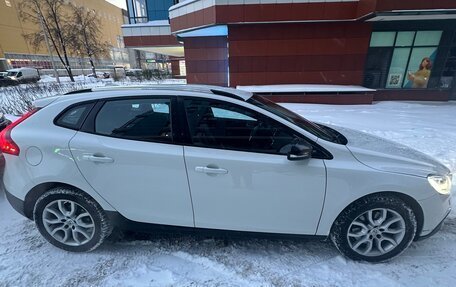 Volvo V40 Cross Country I, 2016 год, 1 790 000 рублей, 3 фотография