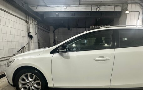 Volvo V40 Cross Country I, 2016 год, 1 790 000 рублей, 13 фотография