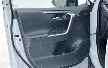 Toyota RAV4, 2025 год, 4 100 000 рублей, 13 фотография