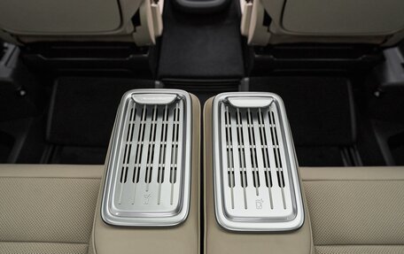 Mercedes-Benz V-Класс, 2025 год, 14 820 000 рублей, 34 фотография