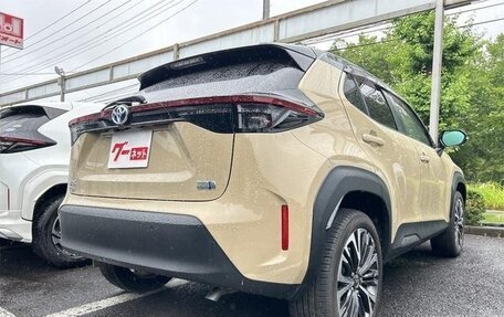 Toyota Yaris Cross, 2022 год, 1 560 000 рублей, 2 фотография