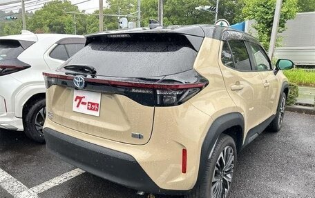 Toyota Yaris Cross, 2022 год, 1 560 000 рублей, 6 фотография