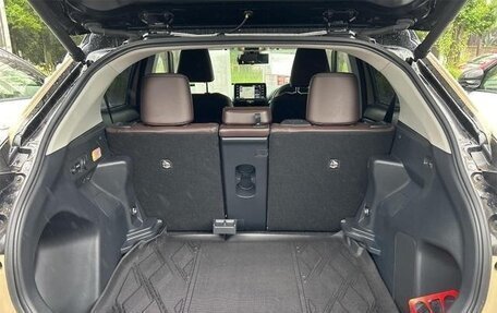 Toyota Yaris Cross, 2022 год, 1 560 000 рублей, 11 фотография