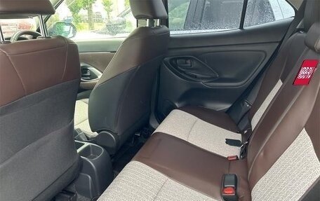 Toyota Yaris Cross, 2022 год, 1 560 000 рублей, 15 фотография