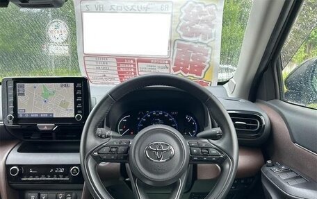 Toyota Yaris Cross, 2022 год, 1 560 000 рублей, 25 фотография