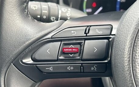 Toyota Yaris Cross, 2022 год, 1 560 000 рублей, 29 фотография