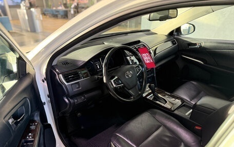 Toyota Camry, 2017 год, 2 220 000 рублей, 5 фотография