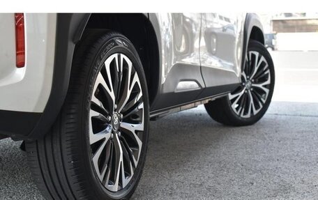 Toyota Yaris Cross, 2022 год, 1 470 000 рублей, 7 фотография