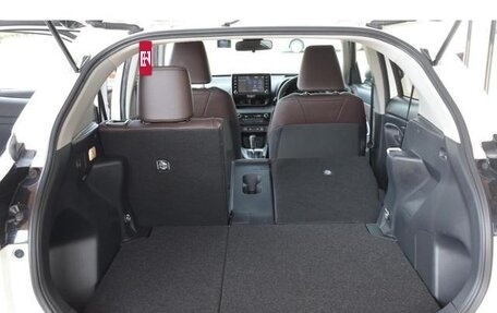 Toyota Yaris Cross, 2022 год, 1 470 000 рублей, 20 фотография