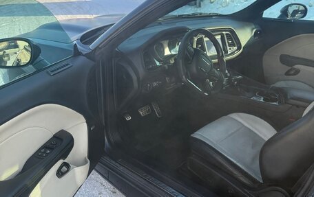 Dodge Challenger III рестайлинг 2, 2019 год, 4 000 000 рублей, 3 фотография