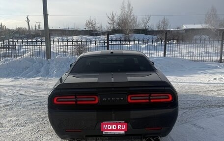 Dodge Challenger III рестайлинг 2, 2019 год, 4 000 000 рублей, 8 фотография