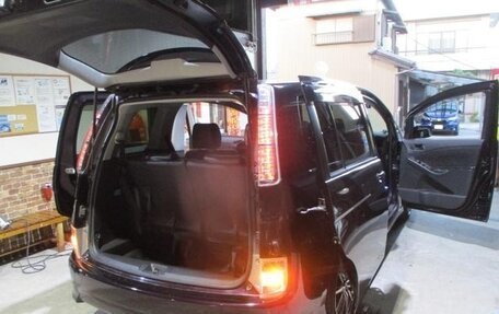 Toyota ISis I, 2012 год, 910 000 рублей, 5 фотография