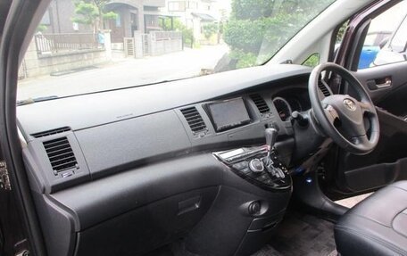 Toyota ISis I, 2012 год, 910 000 рублей, 15 фотография