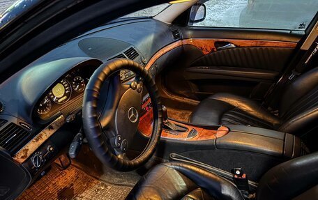 Mercedes-Benz E-Класс, 2007 год, 14 фотография