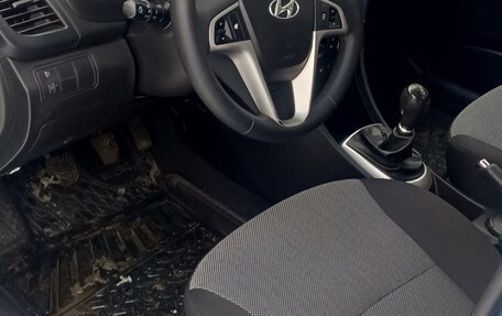 Hyundai Solaris II рестайлинг, 2014 год, 750 000 рублей, 7 фотография
