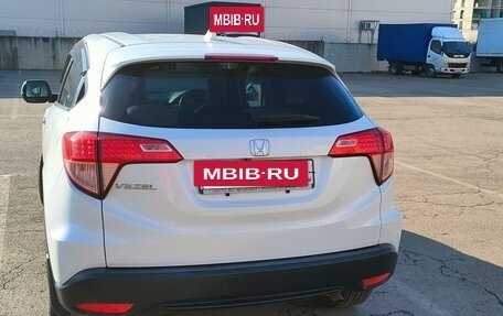 Honda Vezel, 2017 год, 1 860 000 рублей, 4 фотография