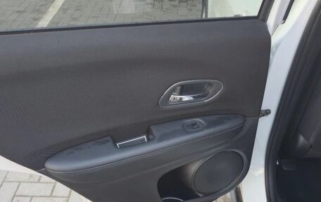 Honda Vezel, 2017 год, 1 860 000 рублей, 20 фотография