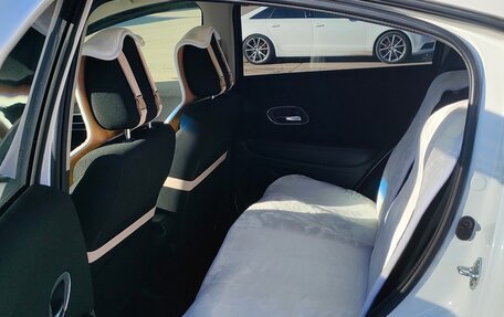 Honda Vezel, 2017 год, 1 860 000 рублей, 15 фотография