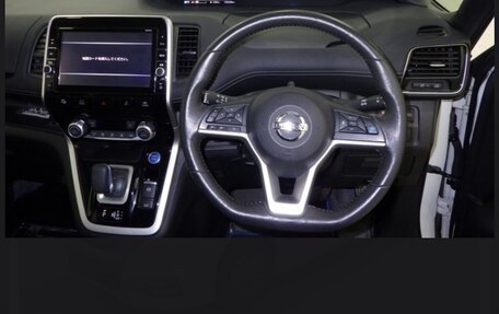 Nissan Serena IV, 2018 год, 2 100 000 рублей, 4 фотография