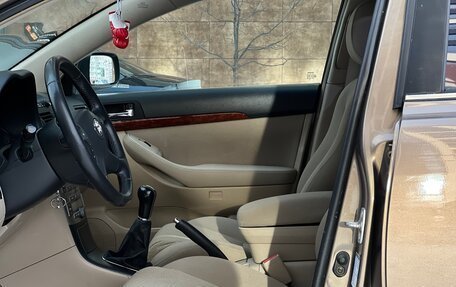 Toyota Avensis III рестайлинг, 2006 год, 870 000 рублей, 17 фотография