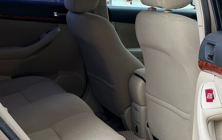 Toyota Avensis III рестайлинг, 2006 год, 870 000 рублей, 20 фотография