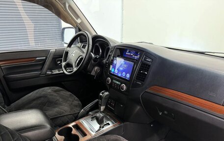Mitsubishi Pajero IV, 2008 год, 1 390 000 рублей, 13 фотография