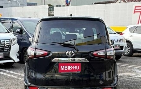 Toyota Sienta II, 2022 год, 1 310 000 рублей, 5 фотография