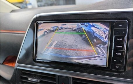 Toyota Sienta II, 2022 год, 1 310 000 рублей, 10 фотография