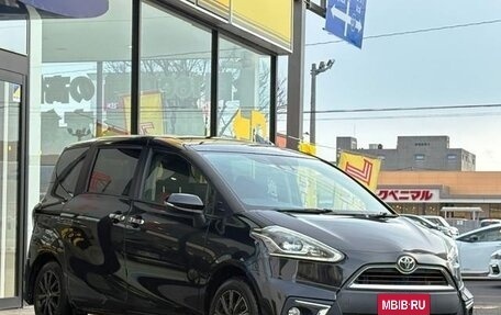 Toyota Sienta II, 2022 год, 1 310 000 рублей, 12 фотография