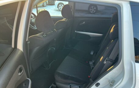 Honda Stream II, 2010 год, 1 499 999 рублей, 11 фотография