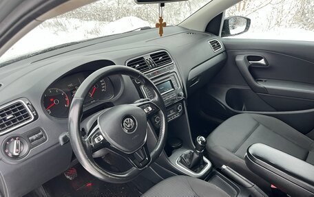 Volkswagen Polo VI (EU Market), 2017 год, 1 050 000 рублей, 6 фотография