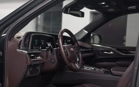 Cadillac Escalade V, 2022 год, 11 900 000 рублей, 15 фотография
