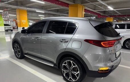 KIA Sportage IV рестайлинг, 2018 год, 1 950 000 рублей, 4 фотография