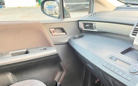 Honda Freed I, 2012 год, 815 000 рублей, 12 фотография