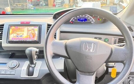 Honda Freed I, 2012 год, 815 000 рублей, 30 фотография