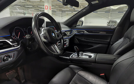 BMW 7 серия, 2018 год, 4 320 000 рублей, 16 фотография