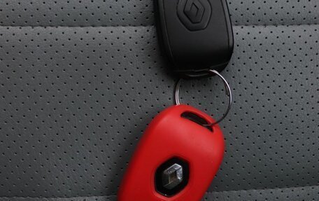 Renault Logan II, 2016 год, 610 000 рублей, 17 фотография