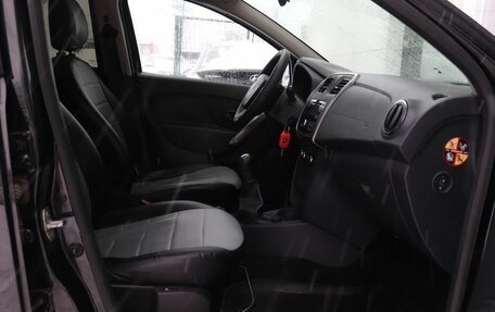 Renault Logan II, 2016 год, 610 000 рублей, 12 фотография