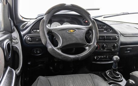 Chevrolet Niva I рестайлинг, 2006 год, 298 000 рублей, 15 фотография