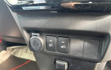 Toyota Roomy I, 2023 год, 928 000 рублей, 5 фотография