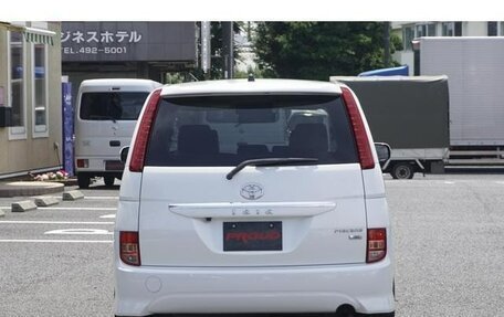 Toyota ISis I, 2010 год, 1 000 000 рублей, 6 фотография