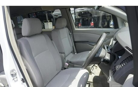 Toyota ISis I, 2010 год, 1 000 000 рублей, 21 фотография