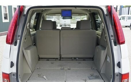 Toyota ISis I, 2010 год, 1 000 000 рублей, 25 фотография