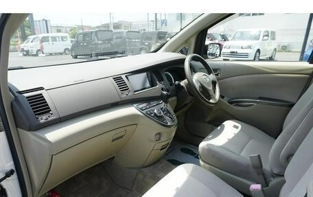 Toyota ISis I, 2010 год, 1 000 000 рублей, 26 фотография