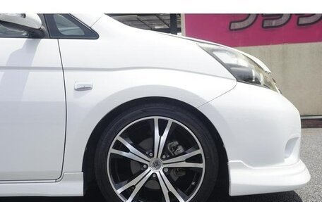 Toyota ISis I, 2010 год, 1 000 000 рублей, 31 фотография