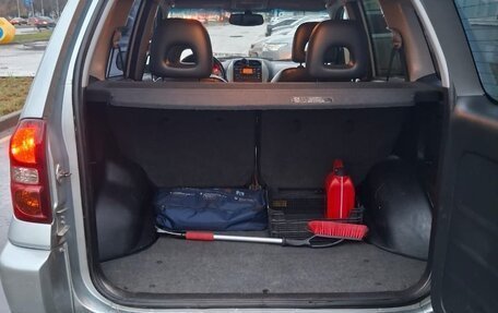 Toyota RAV4, 2004 год, 680 000 рублей, 19 фотография