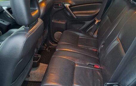 Toyota RAV4, 2004 год, 680 000 рублей, 21 фотография